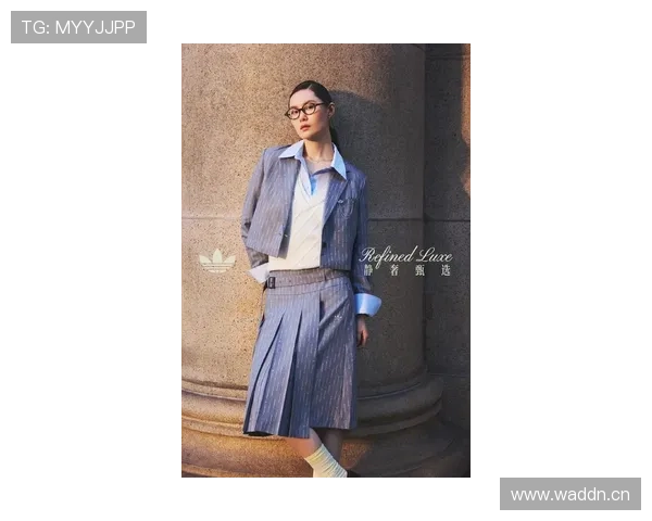 杨舒予穿充满设计感的运动鞋，感觉是什么大牌私下的秘密花园？